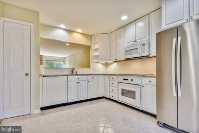 1433 Templeton Place, Rockville, MD 20852 - photo 2