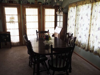 824 SW Grand Ct, Topeka, KS 66606 - photo 5