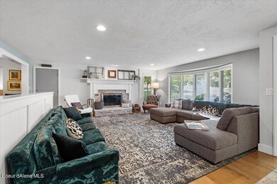07-Living Room