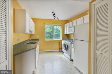 4212 Benning Rd NE unit 5, Washington, DC 20019 - photo 5