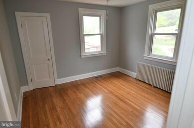 615 Hilltop Rd, Catonsville, MD 21228 - photo 6