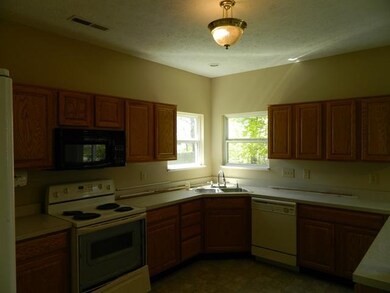 3052 Limber Pine Dr, Whiteland, IN 46184 - photo 4