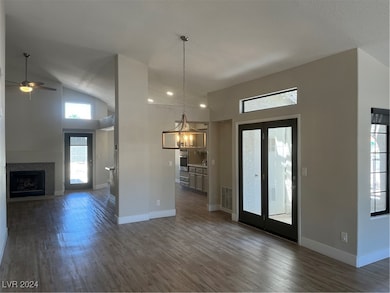 9520 Cliff View Way, Las Vegas, NV 89117 - photo 3