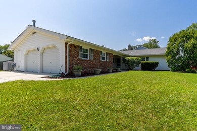 3804 Woodhaven Ln, Bowie, MD 20715 - photo 2
