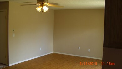 FAMILY ROOM PHOTO 2