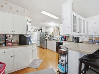 27930 Leatherwood Cir, Punta Gorda, FL 33950 - photo 6