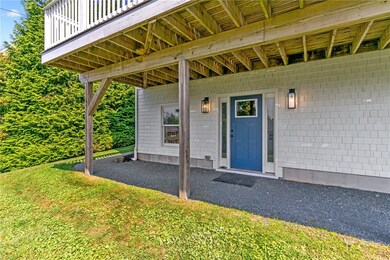 24 Concord Dr unit B, Middletown, RI 02842 - photo 3