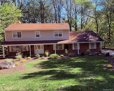 19 Stonehedge Dr, West Nyack, NY 10994 - photo 2