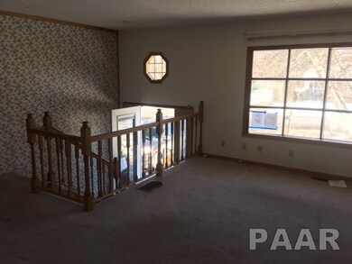 2015 N Hillside Ct, Peoria, IL 61604 - photo 6