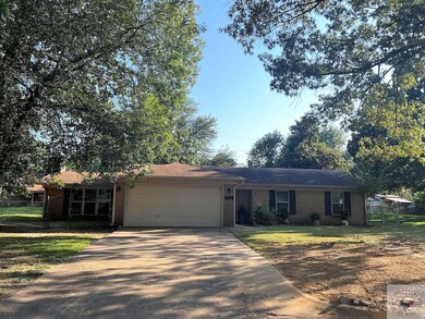3303 Robin Cir, Texarkana, TX 75503 - photo 2