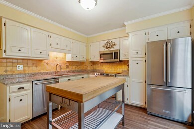 696 N Armistead St, Alexandria, VA 22312 - photo 3