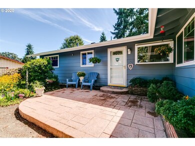 30104 Hayes Ln, Junction City, OR 97448 - photo 3