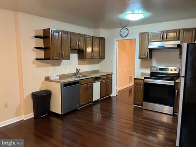 5924 Dorchester Way, Rockville, MD 20852 - photo 4