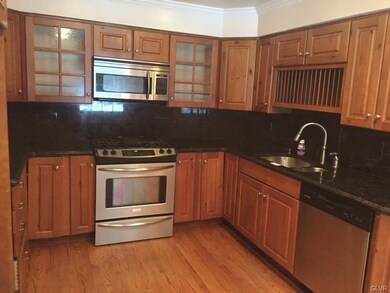 2135 Laurel Grove Ct, Buck Hill Falls, PA 18323 - photo 4