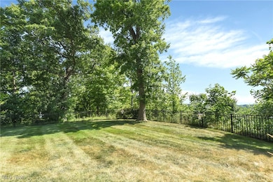 18875 Riversouth Terrace unit 31, Fairview Park, OH 44126 - photo 4