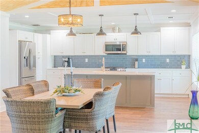 Dining/Kitchen