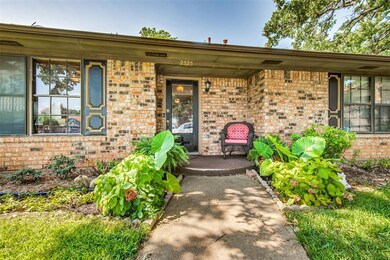 2525 Glenoaks Ct, Bedford, TX 76021 - photo 4