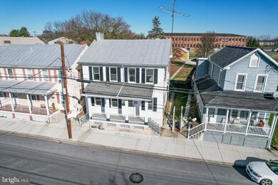 314 S Queen St, Littlestown, PA 17340 - photo 2