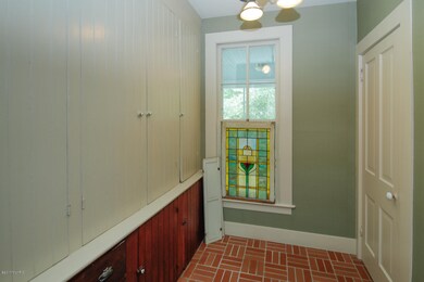 2112 Vanderbilt Ave, Portage, MI 49024 - photo 6