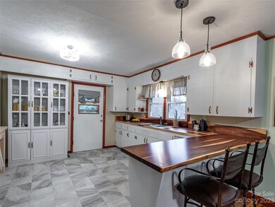 2851 Little Creek Rd, Burnsville, NC 28714 - photo 3