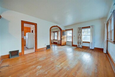 831 15th St SE, Cedar Rapids, IA 52403 - photo 6