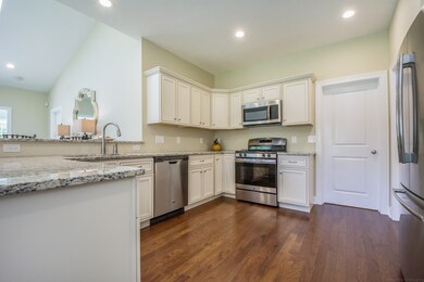 120 Rogerson Crossing unit 60, Uxbridge, MA 01569 - photo 5