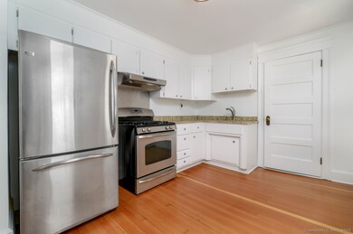 231 Flax Hill Rd unit 2, Norwalk, CT 06854 - photo 3