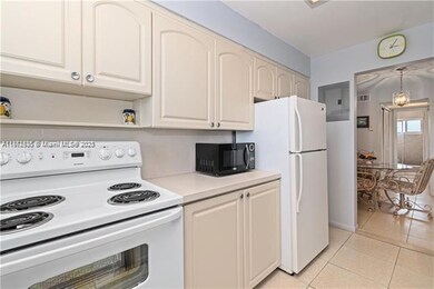 161 NE 10th Ave unit 7C, Hallandale Beach, FL 33009 - photo 7