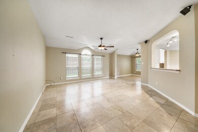 4825 E Columbary Dr, Rosenberg, TX 77471 - photo 4