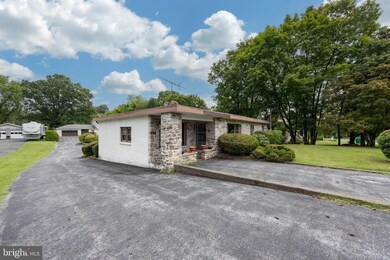 1071 Favinger Rd, Pottstown, PA 19465 - photo 3