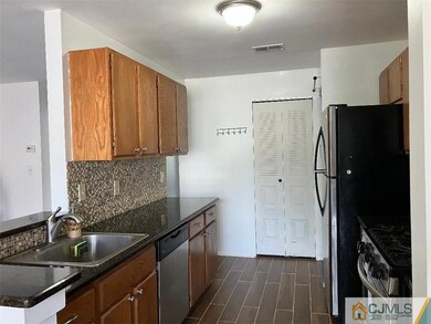 3362 Cypress Ct unit 3362, Monmouth Junction, NJ 08852 - photo 5