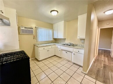 144 W Baseline Rd unit 2, San Dimas, CA 91773 - photo 6