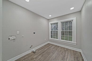 203 E Southland Ave, Alvin, TX 77511 - photo 7