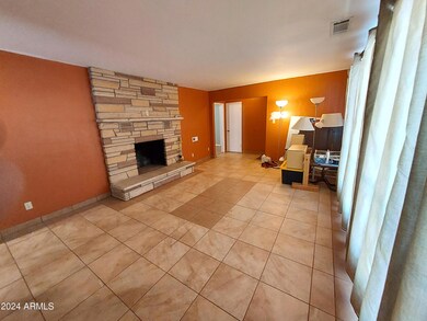 009 livingroom 1