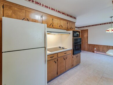 15113 Williston Ln, Minnetonka, MN 55345 - photo 5