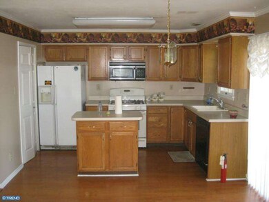 110 Stone Henge Dr, Swedesboro, NJ 08085 - photo 3