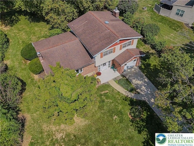 1560 Chaucer Ln, Bethlehem, PA 18017 - photo 4