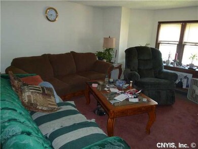 Living Room UPSTAIRS APARTMENT LIVING ROOM