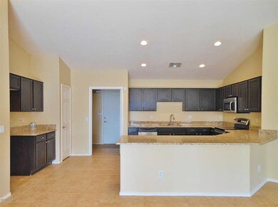 4 Huge Kitchen!