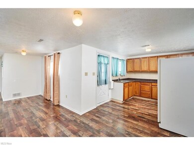 Wonderful room attached to the family room and kit