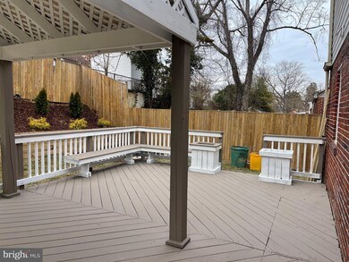 6418 Knollbrook Dr, Hyattsville, MD 20783 - photo 5