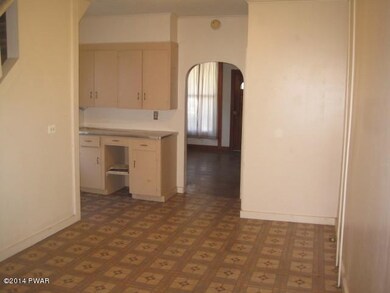 640 Paupack St, Hawley, PA 18428 - photo 7