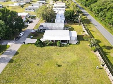 933 Yacht Club Way NW, Moore Haven, FL 33471 - photo 2