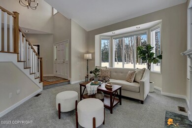Living room w/bay window