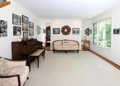 145 Barn Hill Rd, Greenwich, CT 06831 - photo 4