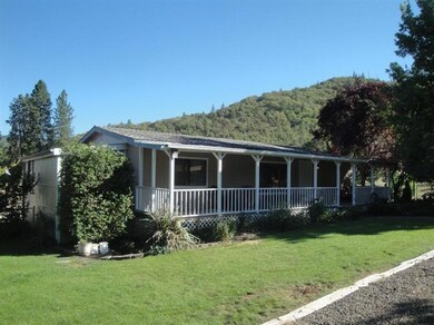 7927 Colonial Way, Central Point, OR 97502 - photo 2