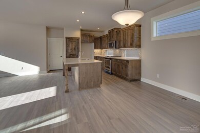 61010 SE Ambassador Dr, Bend, OR 97702 - photo 7