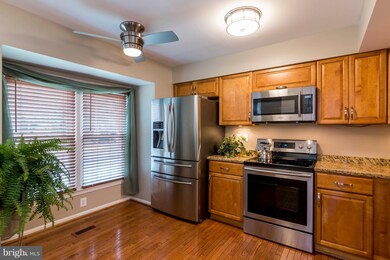 3742 Angelton Ct, Burtonsville, MD 20866 - photo 4