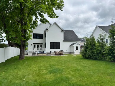20 Chase Hill Rd, Kennebunk