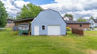 111 W 4 1 2 St, Williamstown, WV 26187 - photo 7